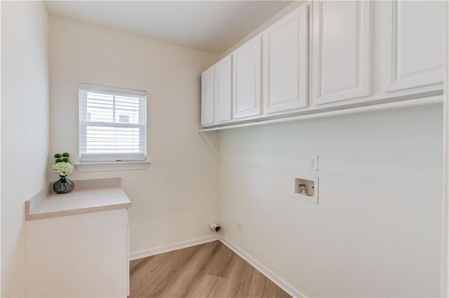7653 Legacy Rd, House other with 4 bedrooms, 3 bathrooms and null parking in Flowery Branch GA | Image 16
