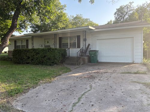 307 S Avenue P, Clifton, TX, 76634-1814 | Card Image