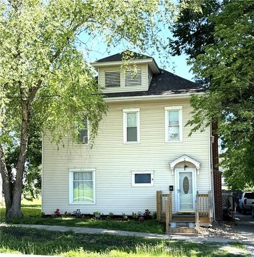 112 W Prospect St, Cameron, MO, 64429-2153 | Card Image