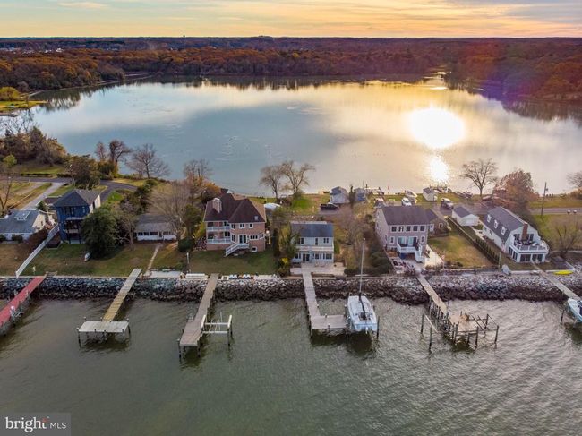 2142 Lake Dr, House other with 3 bedrooms, 2 bathrooms and null parking in PASADENA MD | Image 4