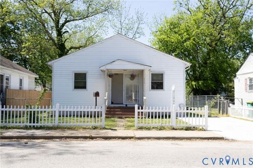 128 S 12th Ave, Hopewell, VA, 23860-3749 | Card Image