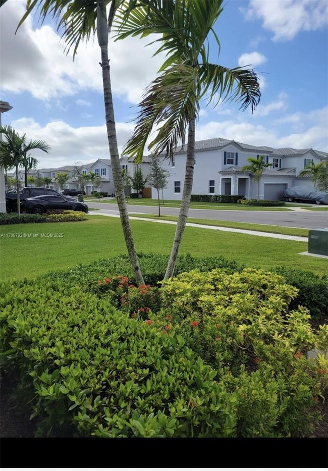 0 - 2620 Se 10 Th St, Townhouse with 3 bedrooms, 3 bathrooms and null parking in Homestead FL | Image 6