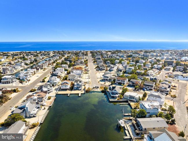 1 Cox Ave, House other with 5 bedrooms, 5 bathrooms and null parking in Harvey Cedars NJ | Image 100