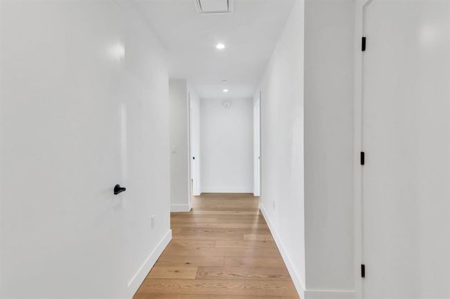 APT-2107 - 70 Rainey St, Condo with 2 bedrooms, 2 bathrooms and 1 parking in Austin TX | Image 8