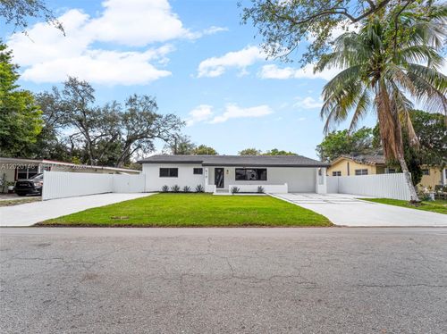 610 Ne 164th Ter, Miami, FL, 33162-3628 | Card Image