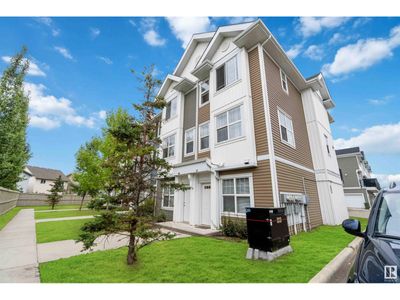 903 Crystallina Nera Way Nw, Townhouse with 3 bedrooms, 2 bathrooms and null parking in Edmonton AB | Image 1