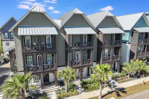 173 Spanish Dagger Ln, Port Aransas, TX, 78373-1418 | Card Image