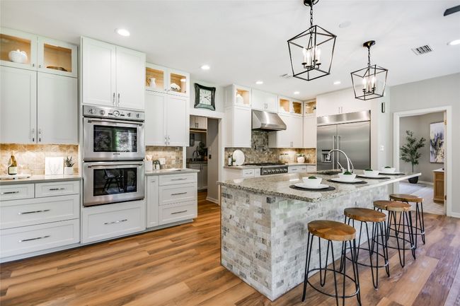 2305 Manana St, House other with 4 bedrooms, 4 bathrooms and 6 parking in Austin TX | Image 7
