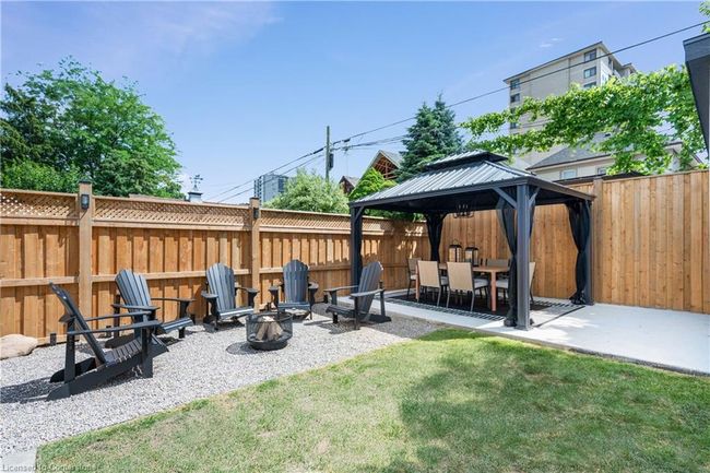34 Holley Ave, House other with 4 bedrooms, 2 bathrooms and 4 parking in York ON | Image 36