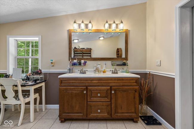 Master bath includes a lot of natural light. | Image 22