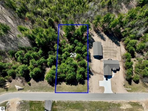 6417 Jeffrey Pl, Grawn, MI, 49637-8507 | Card Image