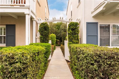 27014 Monterey Ave, Valencia, CA, 91355-4964 | Card Image