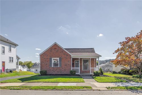 325 Orchard Ave, Ellwood City, PA, 16117-1053 | Card Image