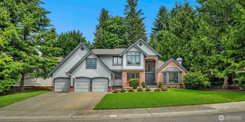 15454 Se 67th St, Bellevue, WA, 98006-5420 | Card Image