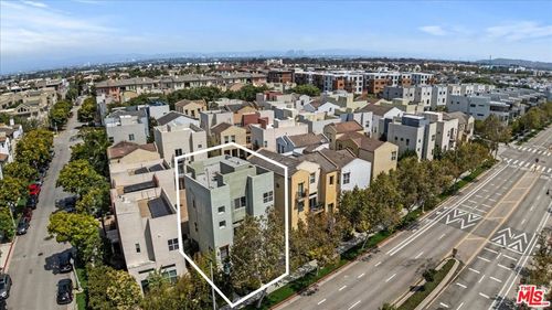 13027 Bluff Creek Dr, Playa Vista, CA, 90094-2519 | Card Image