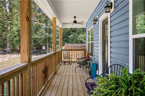 196 8th Ave, New London, NC, 28127-7634 | Card Image