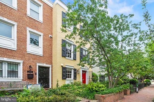750 9th St Se, WASHINGTON, DC, 20003-2804 | Card Image