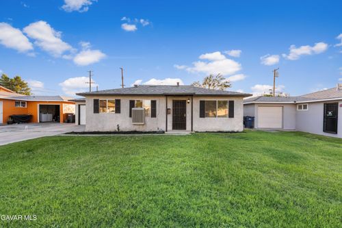 44411 Kingtree Ave, Lancaster, CA, 93534-3307 | Card Image