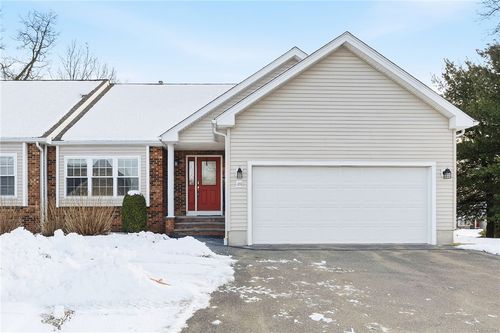 180 Spencer Woods Dr, East Greenwich, RI, 02818-5058 | Card Image