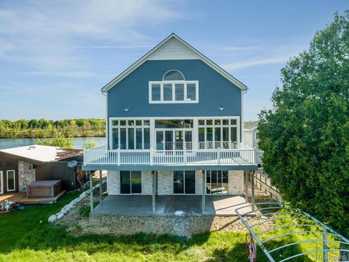 16637 Kings Fairway Ln, Grand Blanc, MI, 48439 | Card Image