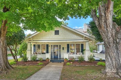 1501 Thomas Avenue, House other with 3 bedrooms, 2 bathrooms and null parking in Charlotte NC | Image 1