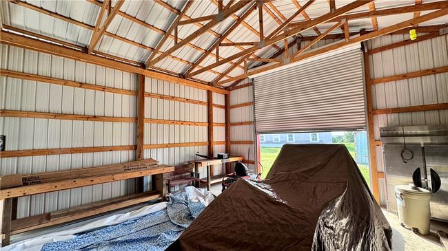 Garage with metal wall | Image 9