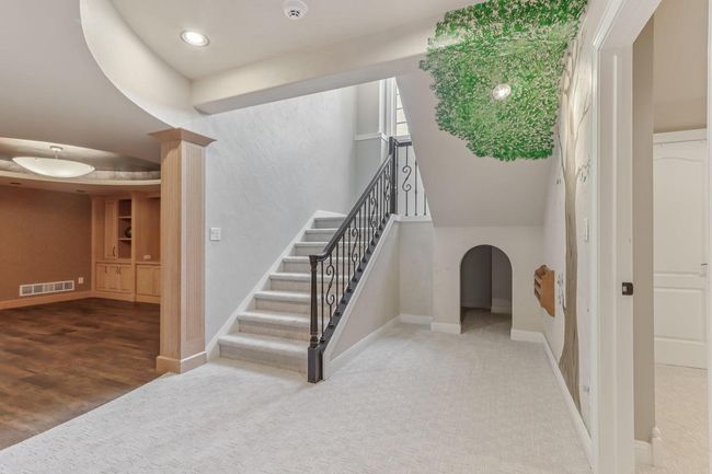 1601 Cedar Bend, House other with 5 bedrooms, 4 bathrooms and null parking in Hartland WI | Image 63