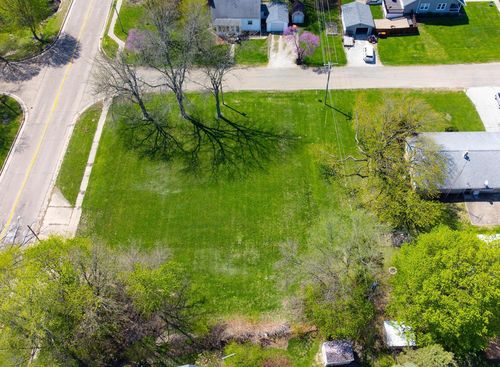 600 E Cedar St, Le Roy, IL, 61752-1814 | Card Image