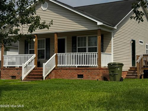 311 Fleming St, Washington, NC, 27889-4717 | Card Image
