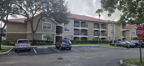 14104-215 Sw 117th Ter, PEMBROKE PINES, FL, 33025-4900 | Card Image