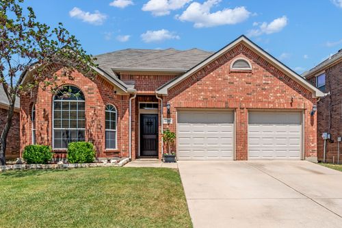 2749 Cedar Ridge Ln, Fort Worth, TX, 76177-2112 | Card Image