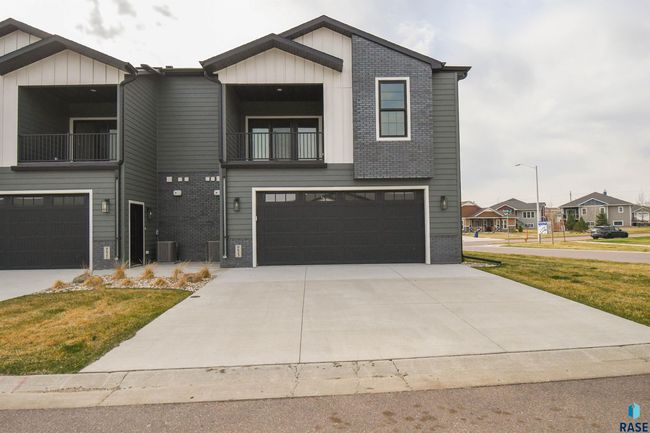 8623 W Shoreline Pl, Townhouse with 3 bedrooms, 3 bathrooms and null parking in Sioux Falls SD | Image 16