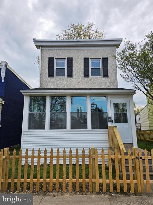 4216 Post Rd, TRAINER, PA, 19061-5016 | Card Image