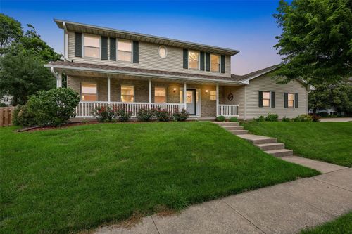 1303 Chamberlain Dr, Iowa City, IA, 52240-2925 | Card Image