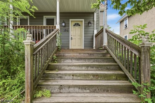 164 Main St, Newton, NJ, 07860-1915 | Card Image
