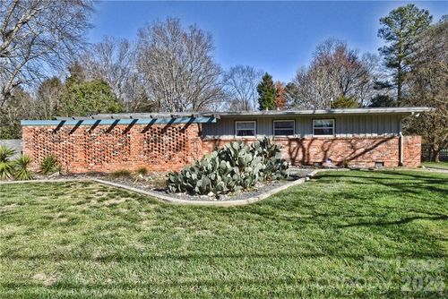 3111 Spring Valley Rd, Charlotte, NC, 28210-5437 | Card Image