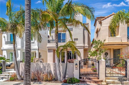 515 20th St, Huntington Beach, CA, 92648-3829 | Card Image