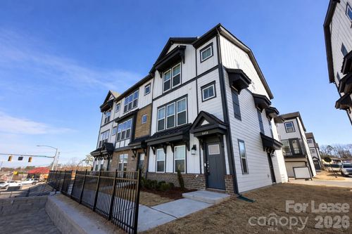 9458 Senator Royall Dr, Charlotte, NC, 28262-6553 | Card Image