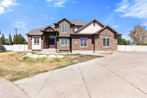 27 S 3475 W, Layton, UT, 84041-6008 | Card Image