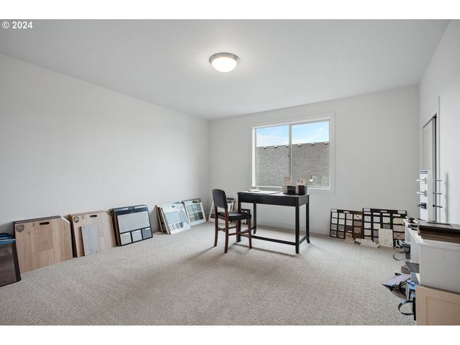 8870 Sw Mohegan Ln, House other with 5 bedrooms, 3 bathrooms and 3 parking in Tualatin OR | Image 28