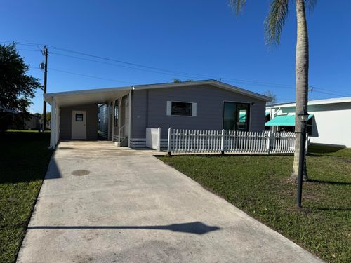 83 Flores Del Norte, Fort Pierce, FL, 34951-2879 | Card Image