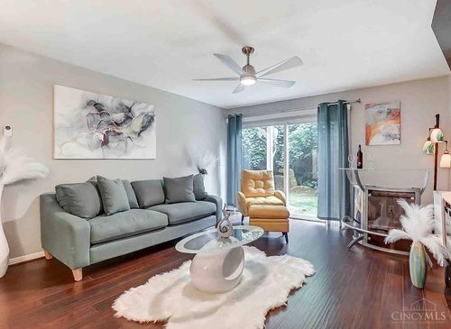 7887 Ramble Vw, Cincinnati, OH, 45231 | Card Image