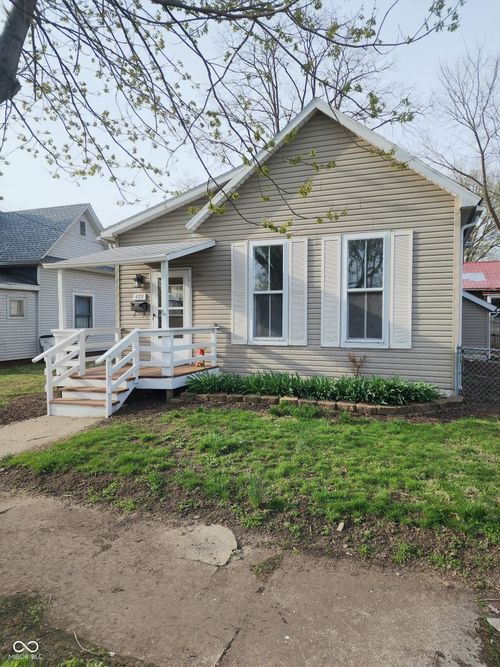 409 Sycamore St, Clinton, IN, 47842-2156 | Card Image