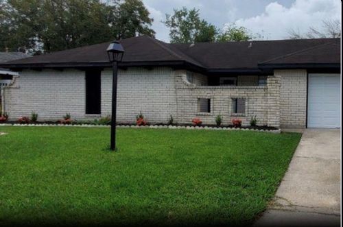 2023 Barnsley Ln, Houston, TX, 77088-1707 | Card Image