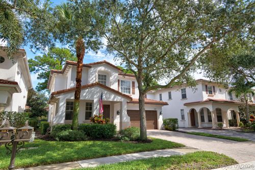 379 Columbus St, Palm Beach Gardens, FL, 33410-1541 | Card Image