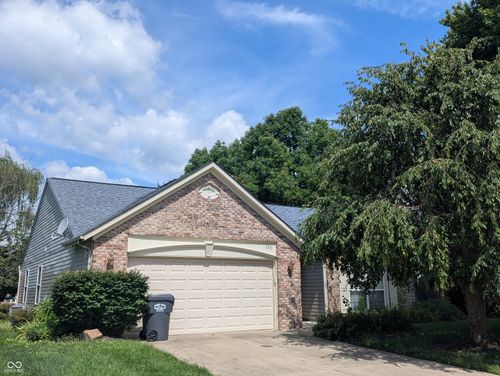 590 New London Dr, Greenwood, IN, 46142-7521 | Card Image