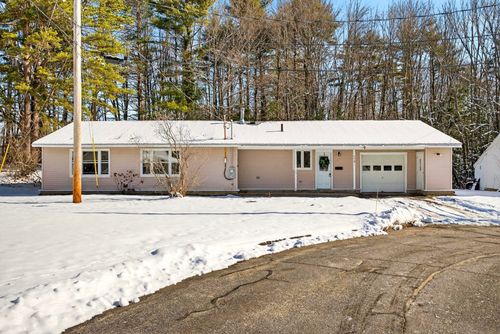 224 Congress Circle, Topsham, ME, 04086 | Card Image