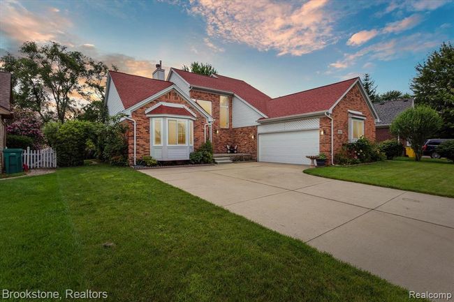 8840 Summers Court, Home with 3 bedrooms, 2 bathrooms and null parking in Utica MI | Image 42