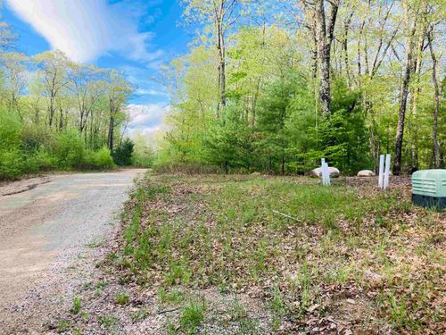 44 Labrador Ln, Barrington, NH, 03825-5194 | Card Image