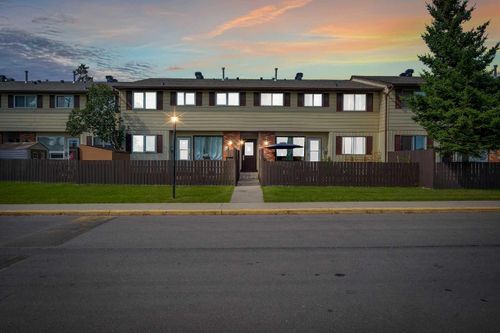 61-175 Manora Place Ne, Calgary, AB, T2A5P7 | Card Image
